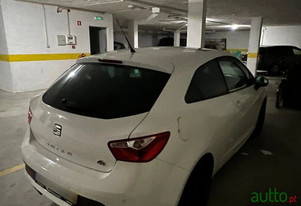 2015' SEAT Ibiza photo #5