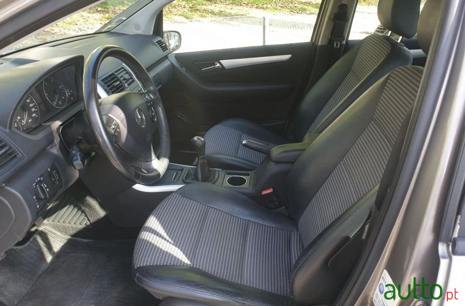 2007' Mercedes-Benz A-180 photo #2