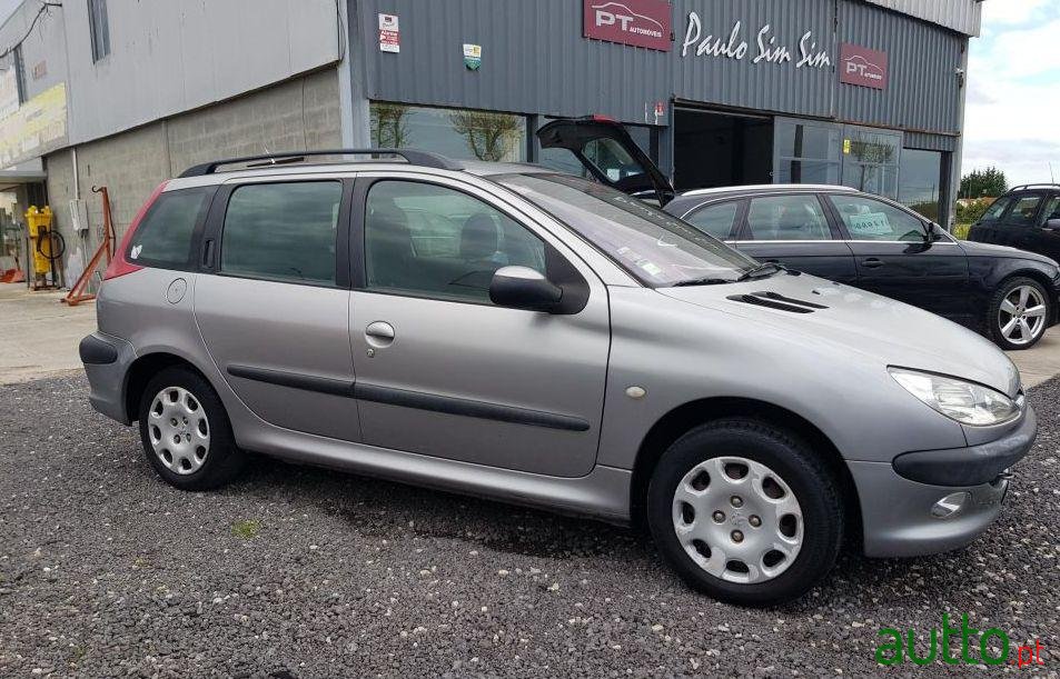 2004' Peugeot 206-Sw Color Line Ac photo #1