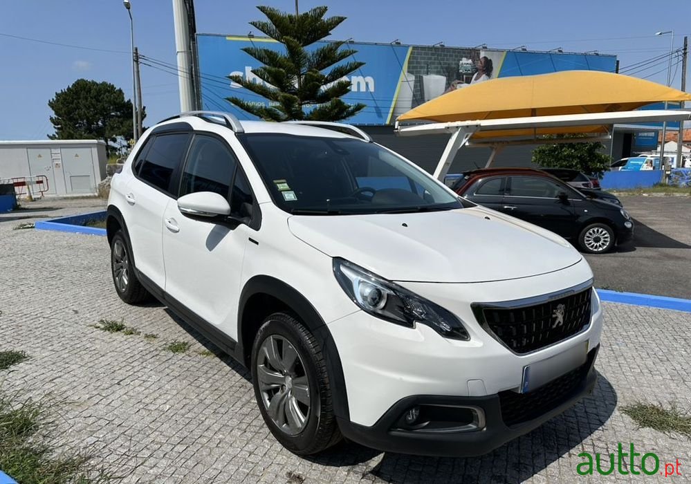 2019' Peugeot 2008 photo #4