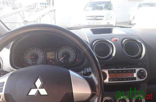 2009' Mitsubishi Colt 1.1 Invite photo #2