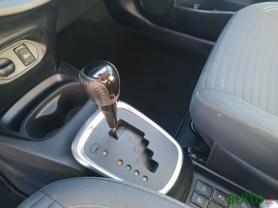 2018' Toyota Yaris 1.5 Hsd Active photo #6