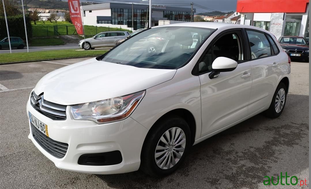 2012' Citroen C4 photo #3