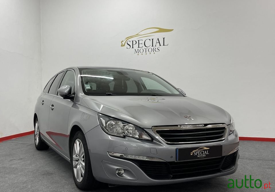 2014' Peugeot 308 photo #2