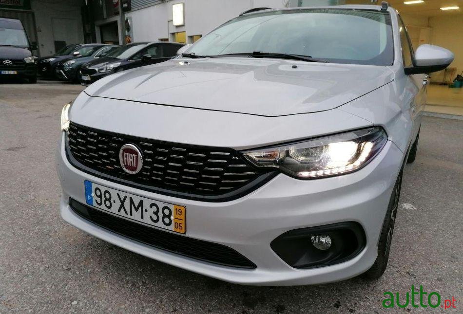 2019' Fiat Tipo Station Wagon photo #3