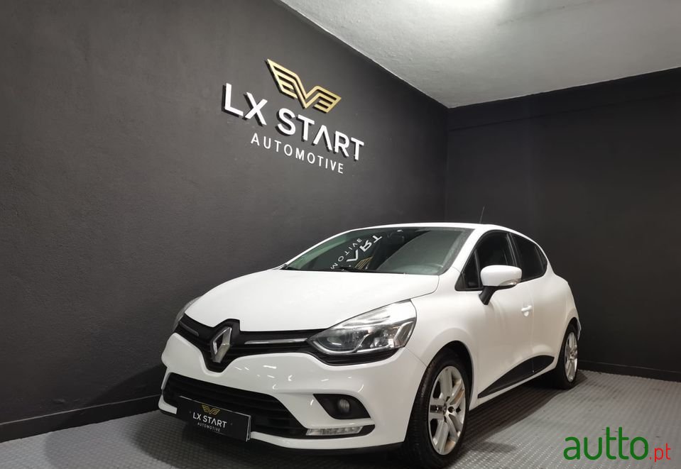 2016' Renault Clio photo #1