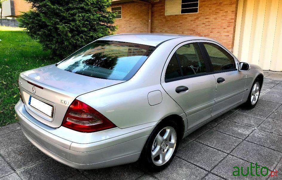 2002' Mercedes-Benz C-220 photo #2