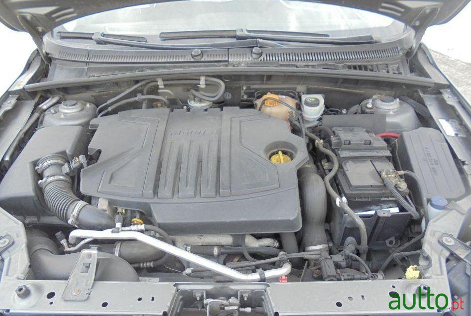 2009' Fiat Croma photo #3