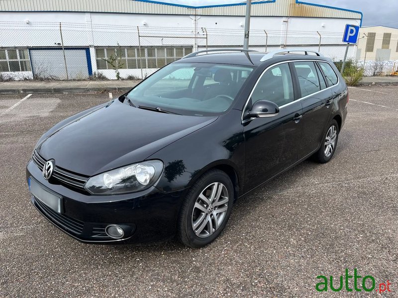 2010' Volkswagen Golf Variant photo #1