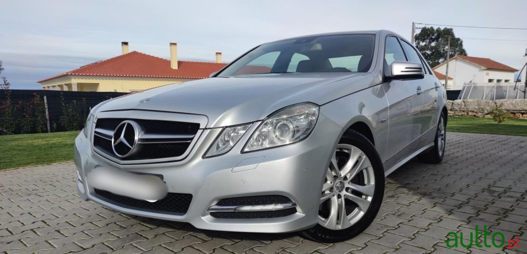 2011' Mercedes-Benz E-250 photo #1