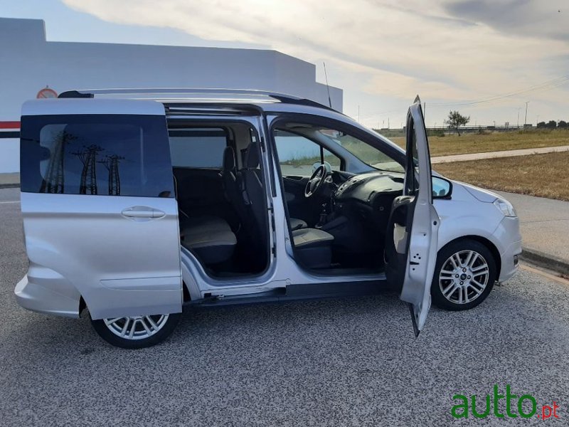 2015' Ford Tourneo Courier photo #5