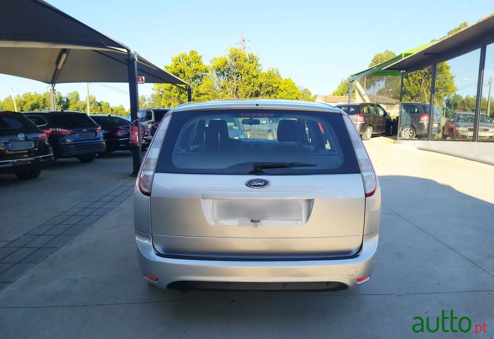 2008' Ford Focus Sw photo #5