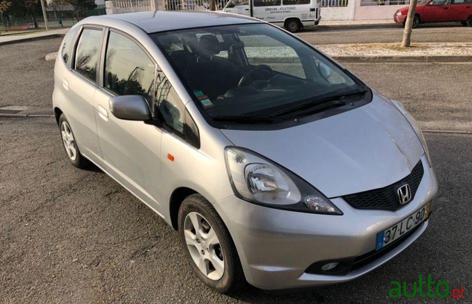 2010' Honda Jazz 1.2 I-Vtec   City photo #2