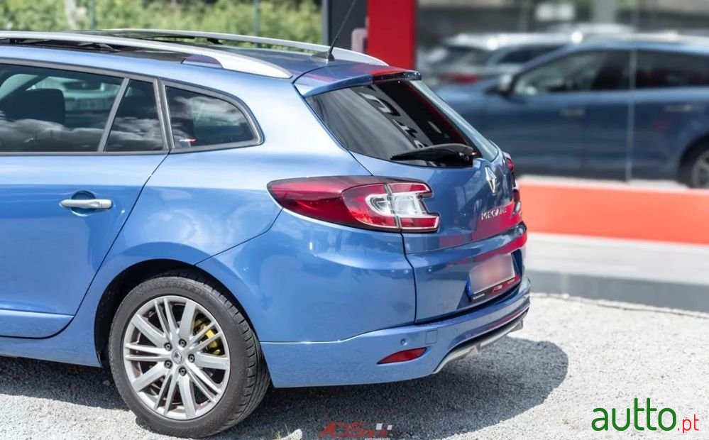 2012' Renault Megane photo #6