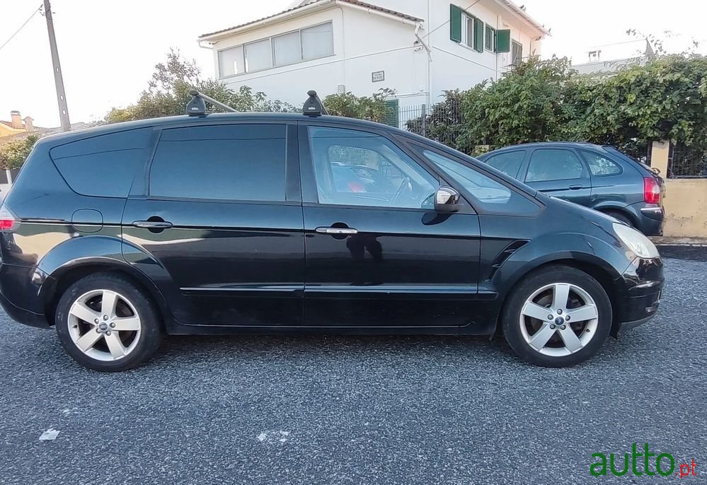 2009' Ford S-Max photo #6