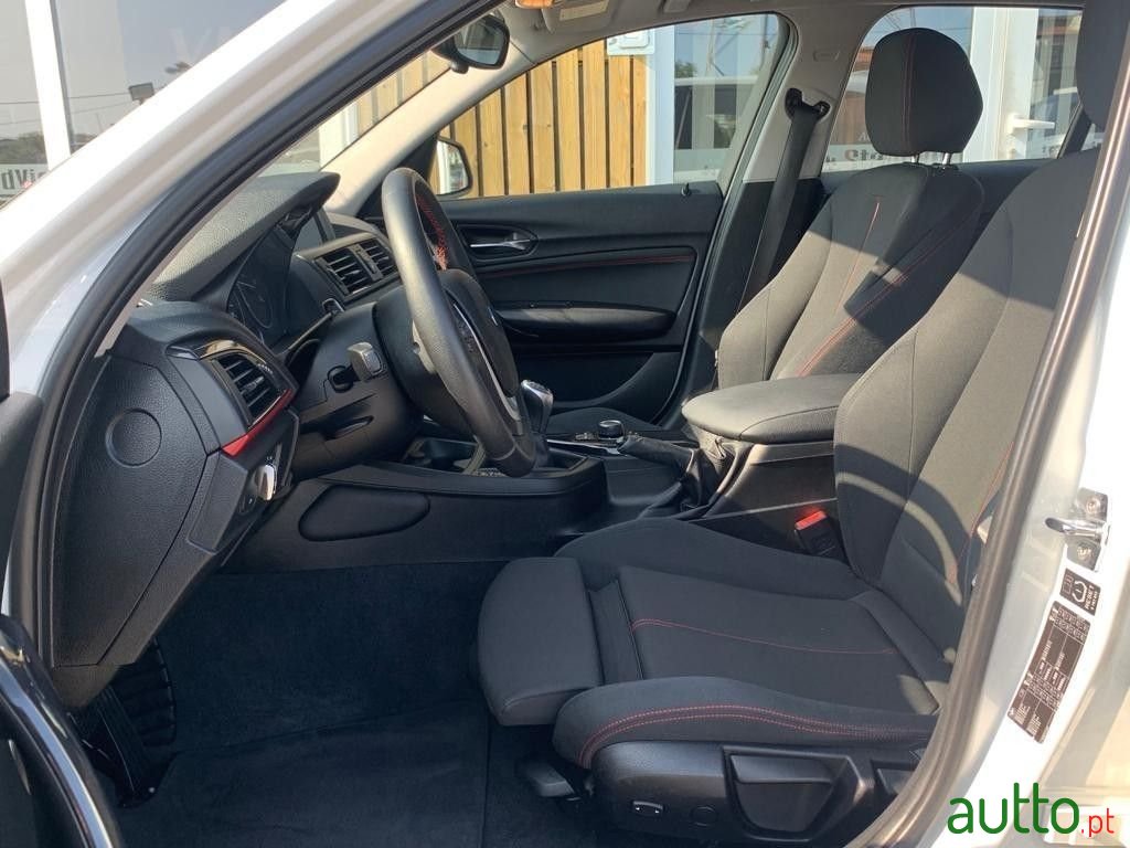 2011' BMW 118 photo #4