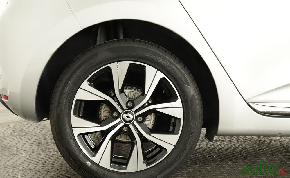 2023' Renault Clio photo #5