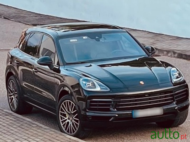 2022' Porsche Cayenne photo #1