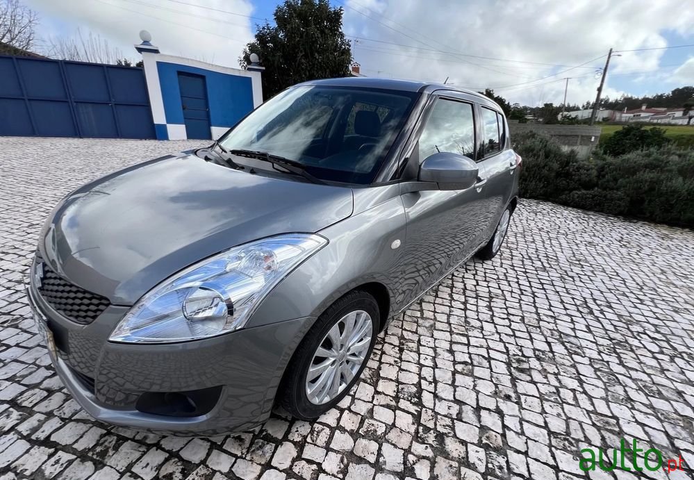 2012' Suzuki Swift 1.2 Vvt Glx photo #1