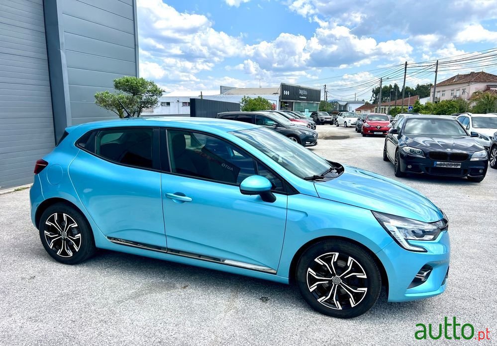 2020' Renault Clio photo #2