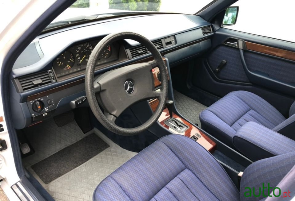 1990' Mercedes-Benz 300 photo #5