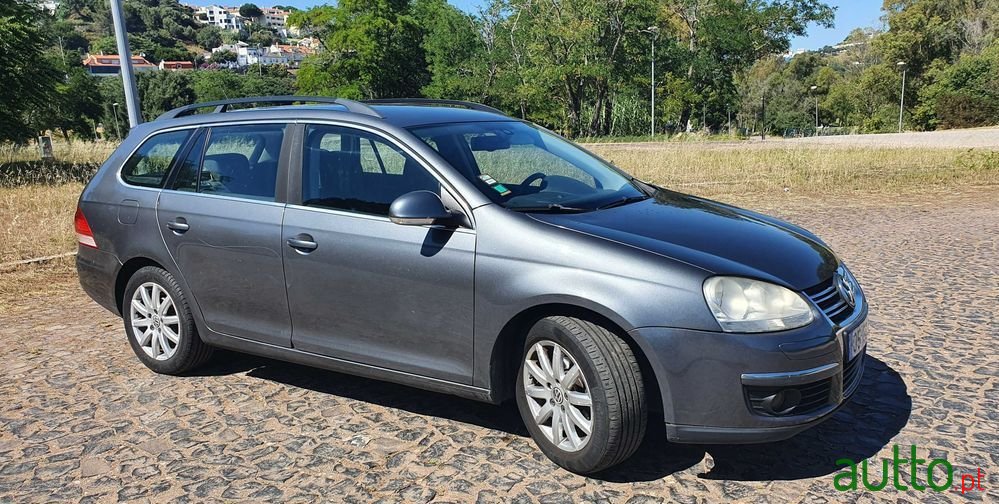 2008' Volkswagen Golf Variant photo #1