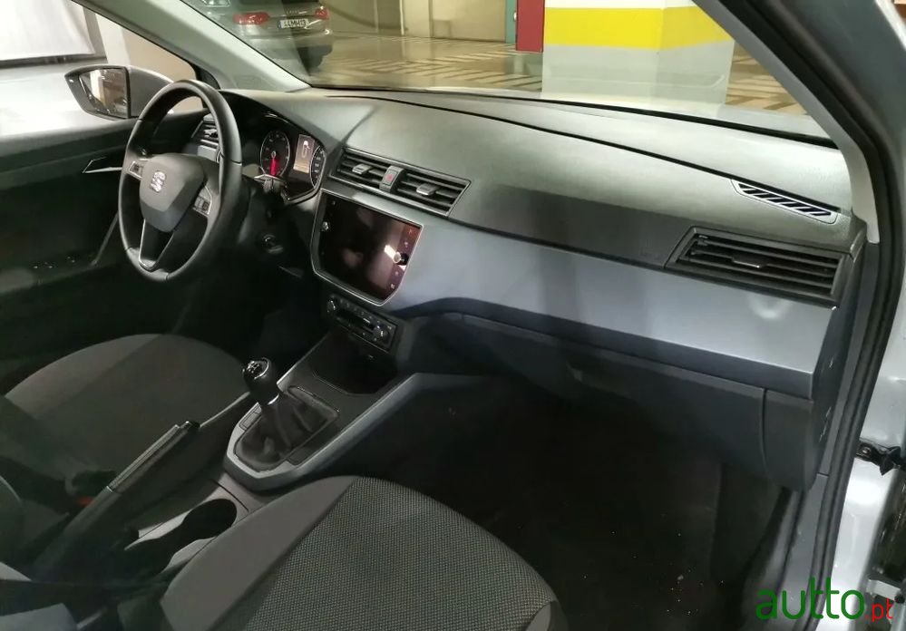 2020' SEAT Arona 1.0 Tsi Style photo #6