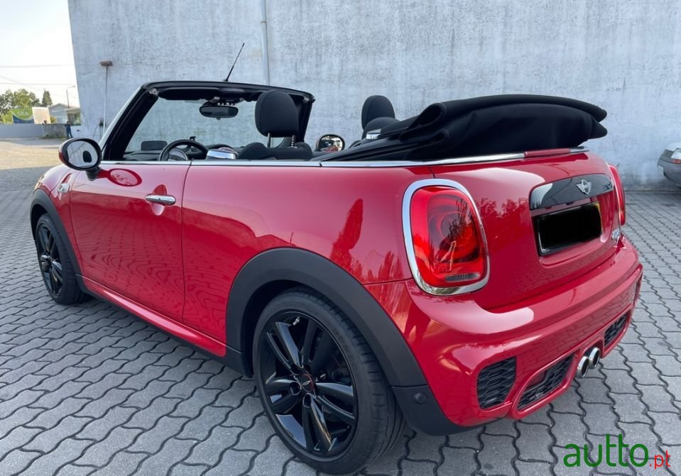 2016' MINI Cabrio photo #2