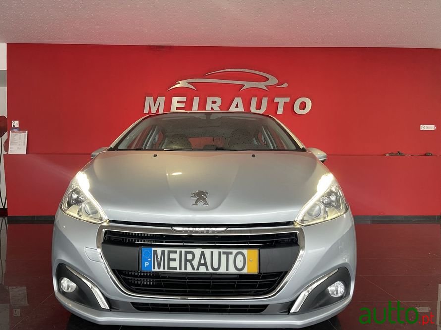 2017' Peugeot 208 photo #2