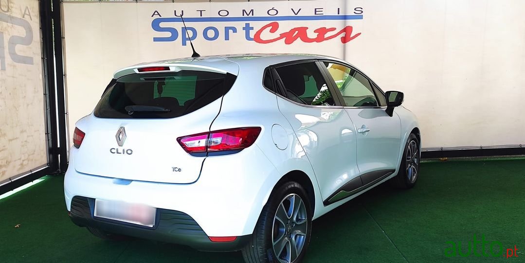 2014' Renault Clio photo #2