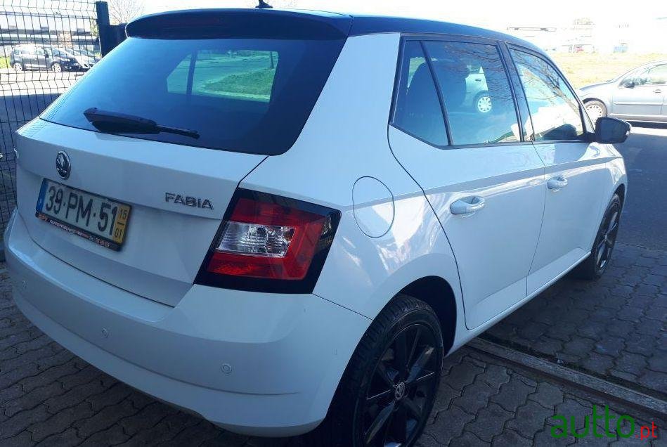 2015' Skoda Fabia 1.4 Tdi photo #3