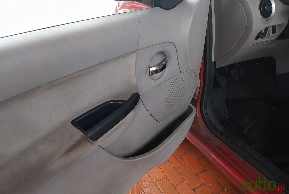 2005' Citroen C3 1.1 Sx Pack photo #3