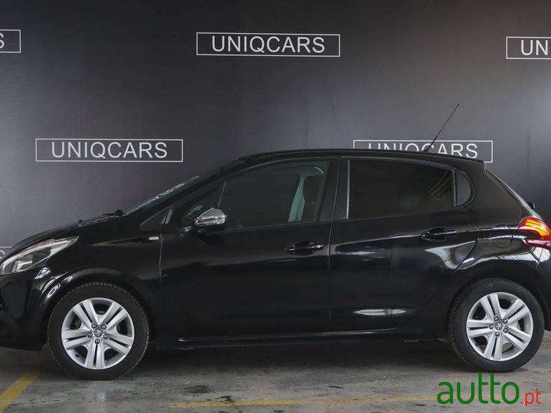 2016' Peugeot 208 photo #5