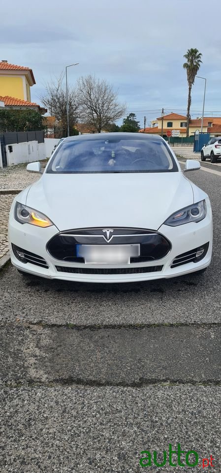 2014' Tesla Model S 85 Perfomance photo #6