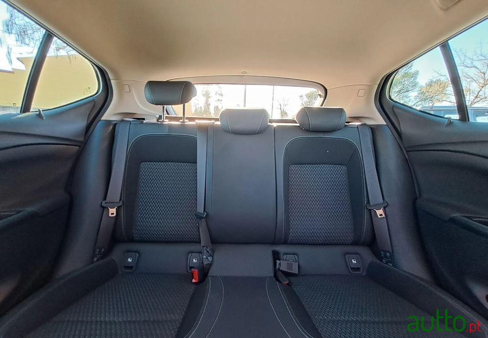 2018' Opel Astra 1.0 Innovation S/S photo #4