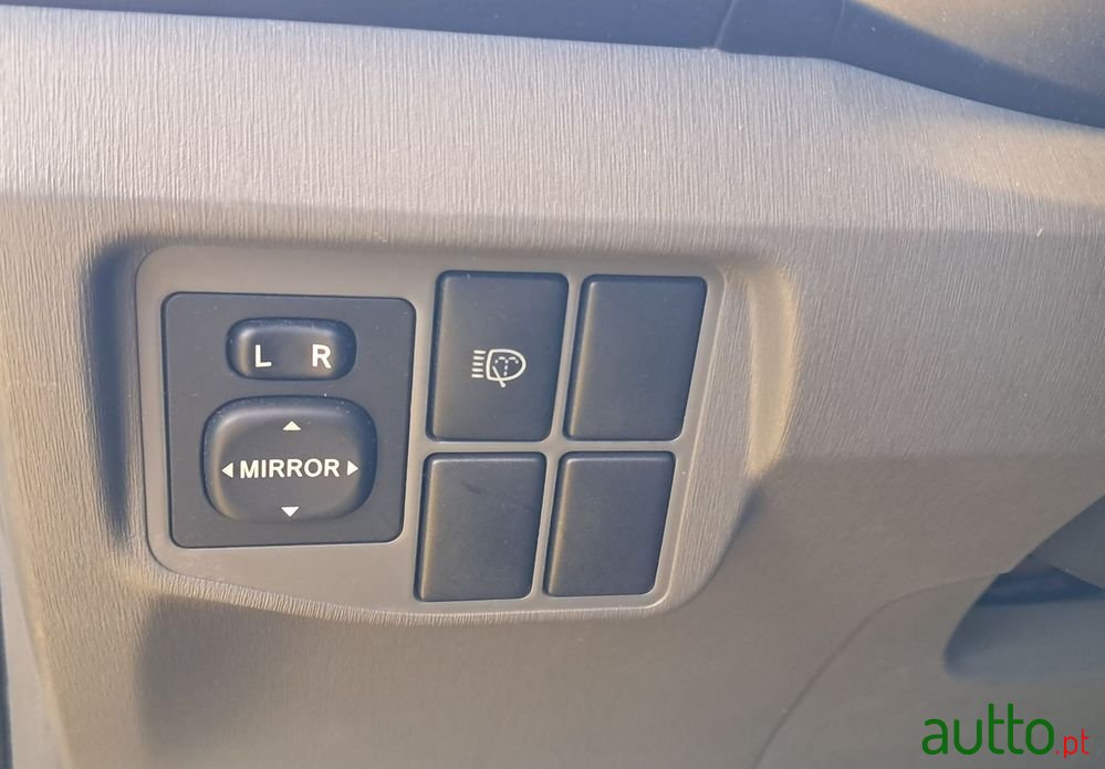 2009' Toyota Prius 1.8 photo #4