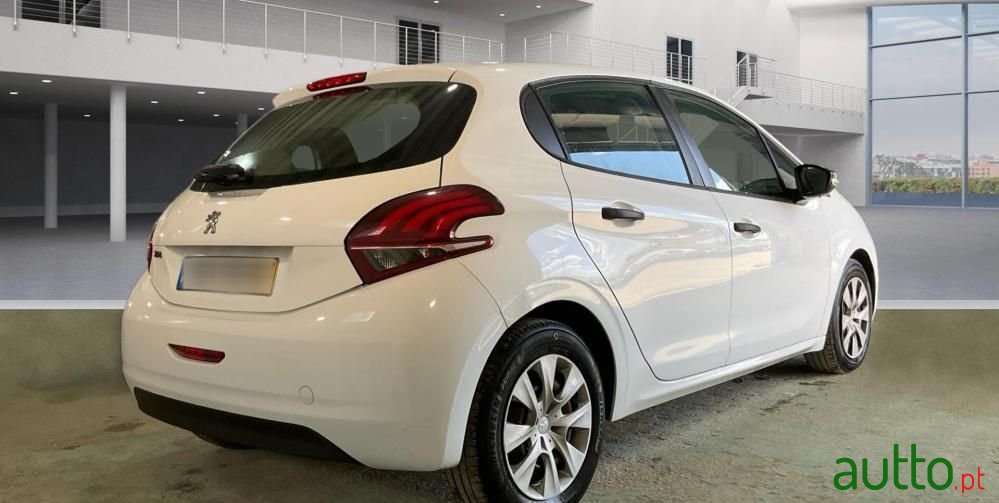 2017' Peugeot 208 photo #5