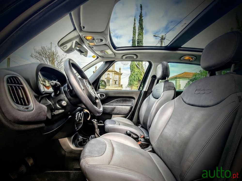 2016' Fiat 500L photo #5