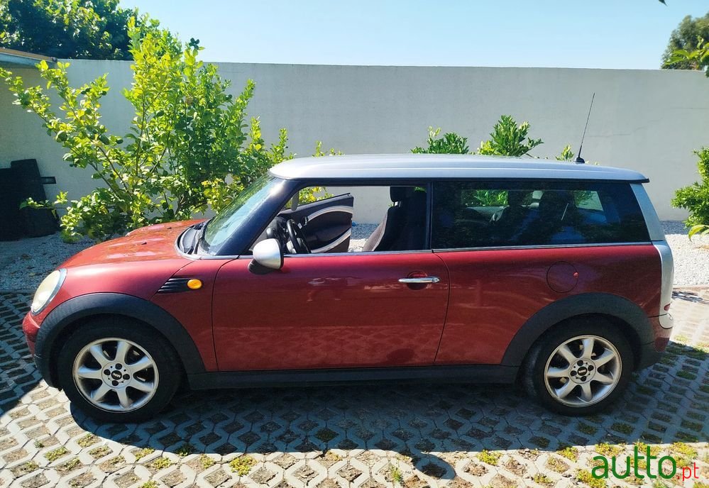 2008' MINI Clubman Cooper photo #2
