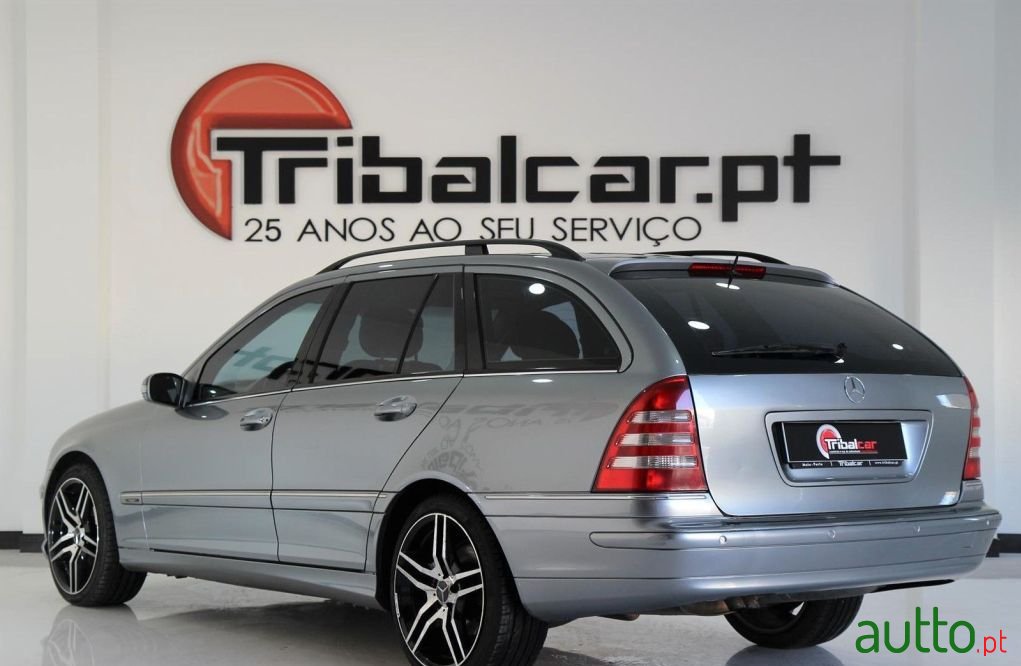 2005' Mercedes-Benz C-220 photo #4