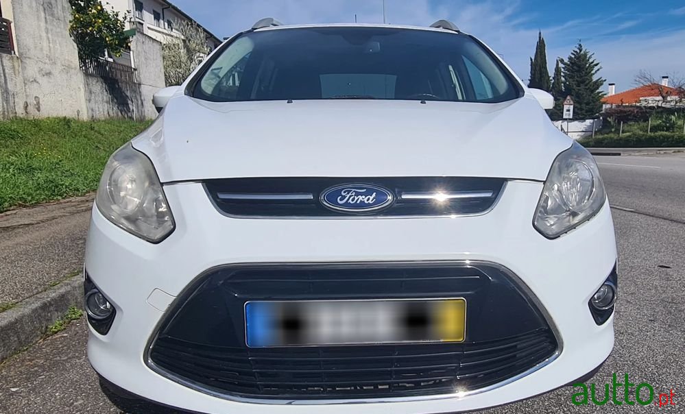 2014' Ford Grand C-MAX photo #2