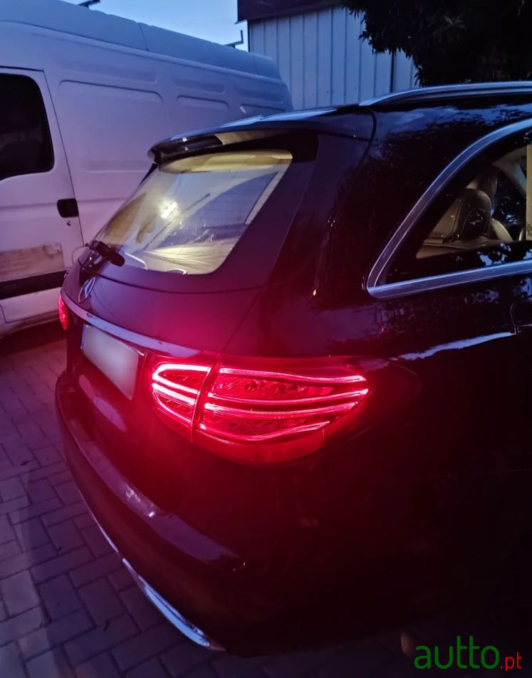 2017' Mercedes-Benz C 300 Bluetec Hybrid photo #4