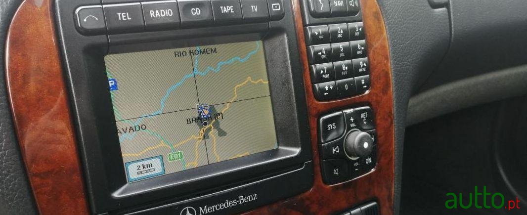 2002' Mercedes-Benz S-320 photo #3