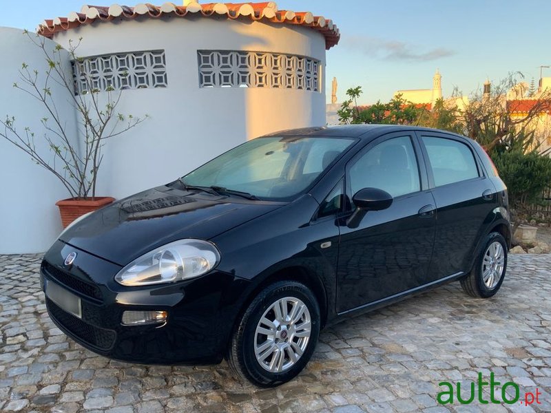 2017' Fiat Punto photo #1