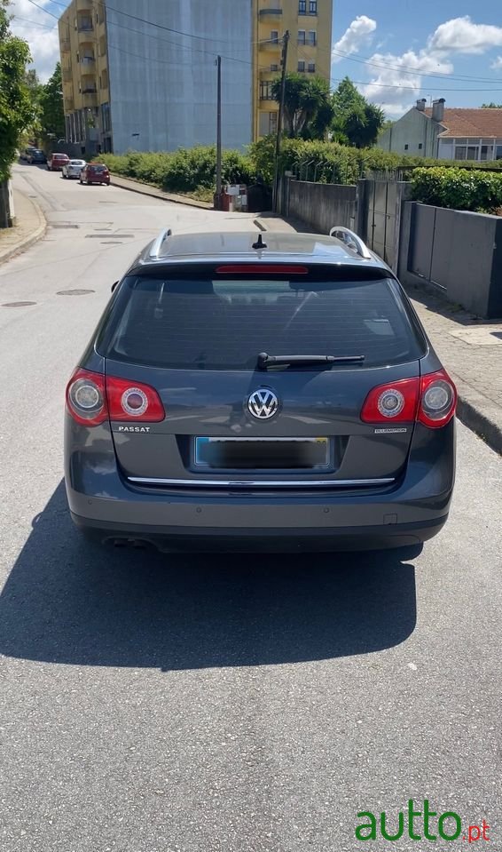 2009' Volkswagen Passat Variant photo #4