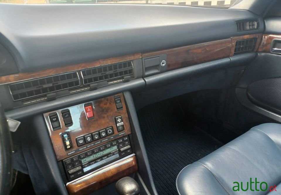 1985' Mercedes-Benz 380 photo #6