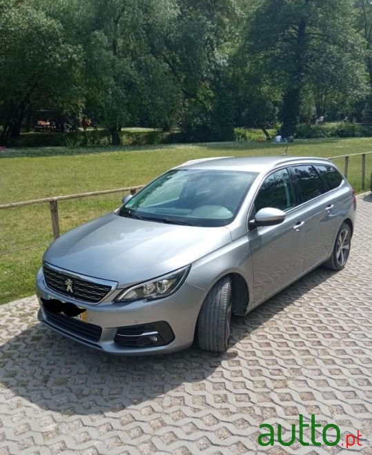 2018' Peugeot 308 Sw photo #2