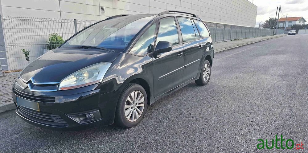2009' Citroen C4 Grand Picasso photo #2