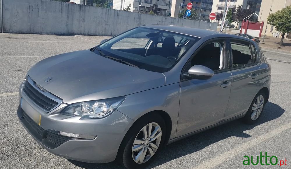 2014' Peugeot 308 photo #2