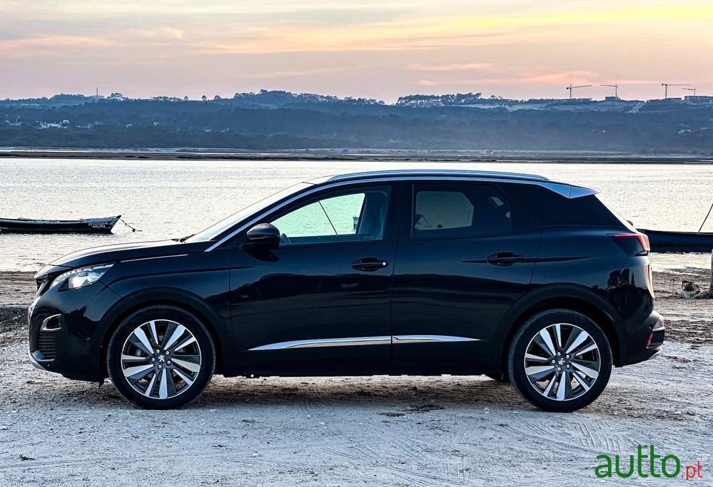 2017' Peugeot 3008 photo #2